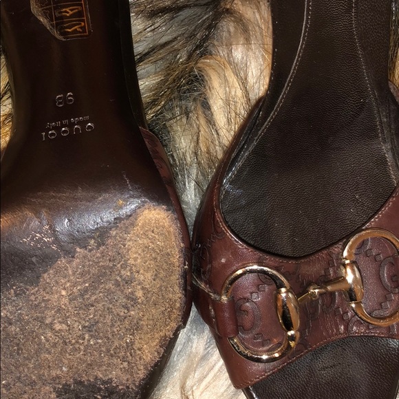 Authentic Gucci brown leather logo heels - Picture 2 of 3
